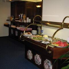 Отель Eurohotel Garni питание фото 3