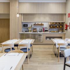Отель Golden Tulip Barcelona питание фото 3