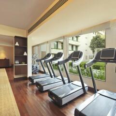 Отель The Oberoi Gurgaon фитнесс-зал фото 3
