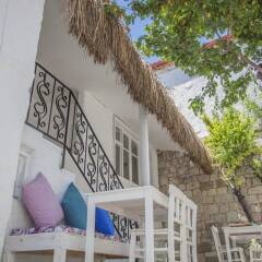 Отель Alacati Alanur Otel Чешме фото 4