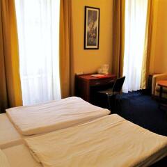 Domina Hotel Fiesta сейф в номере