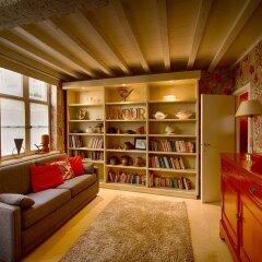 Отель Holiday Home Bridge House развлечения