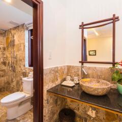 Отель Pomelo Garden Villa ванная