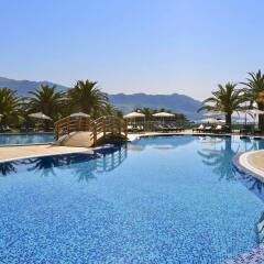 Отель Iberostar Bellevue - All Inclusive Черногория, Будва - 12 отзывов об отеле, цены и фото номеров - забронировать отель Iberostar Bellevue - All Inclusive онлайн бассейн