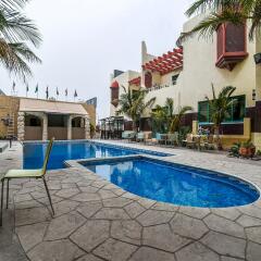 OYO 168 Al Raha Hotel Apartments бассейн