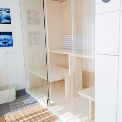 Отель Le Châtelain бассейн