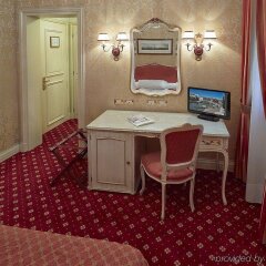 Отель Antiche Figure Италия, Венеция - 2 отзыва об отеле, цены и фото номеров - забронировать отель Antiche Figure онлайн удобства в номере фото 2