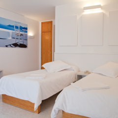 Отель Apartamentos Panoramic Испания, Ивиса - отзывы, цены и фото номеров - забронировать отель Apartamentos Panoramic онлайн комната для гостей фото 5