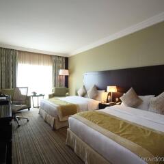 Отель Crowne Plaza Jeddah комната для гостей фото 4