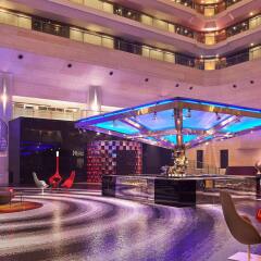Отель Le Meridien New Delhi Нью-Дели бассейн
