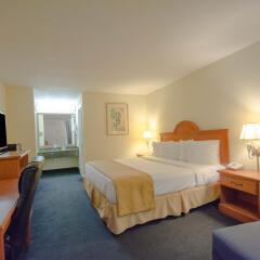 Отель Quality Inn Sarasota North комната для гостей фото 3