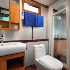 Отель Cozy Bay Cruise ванная
