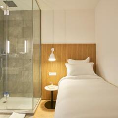 Отель 9Hotel Republique 4* Стандартный номер с различными типами кроватей фото 34