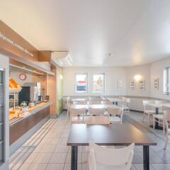 Отель B&B Hôtel LYON St Bonnet Mi-Plaine гостиничный бар