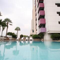 Baiyoke Suite Hotel бассейн фото 2