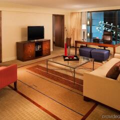 Отель Sheraton Bloomington Блумингтон комната для гостей фото 2