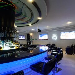Отель Holiday Inn Dubai - Al Barsha гостиничный бар