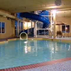 Holiday Inn Express Hotel & Suites Hinton бассейн
