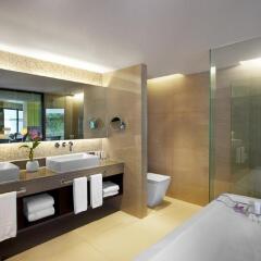 Отель Le Meridien Phuket Beach Resort 4* Улучшенный люкс с разными типами кроватей фото 2
