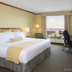 Отель Best Western Plus Gatineau-Ottawa Канада, Гатино - отзывы, цены и фото номеров - забронировать отель Best Western Plus Gatineau-Ottawa онлайн комната для гостей фото 2