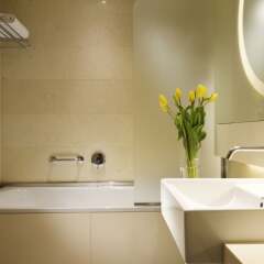 Отель UNAHOTELS Bologna Centro Италия, Болонья - 3 отзыва об отеле, цены и фото номеров - забронировать отель UNAHOTELS Bologna Centro онлайн ванная