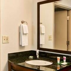 Hyatt Place Milford / New Haven in Milford, United States of America from 196$, photos, reviews - zenhotels.com bathroom photo 2