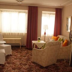 Отель Aviano Pension гостиничный бар