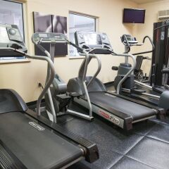 Отель Country Inn & Suites Effingham фитнесс-зал фото 2