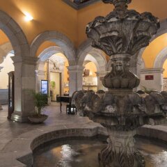 Hotel Morales Historical & Colonial Downtown core интерьер отеля