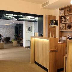 Отель Best Western Hôtel Littéraire Arthur Rimbaud интерьер отеля