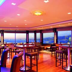Movenpick Hotel Izmir гостиничный бар