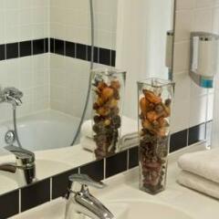 AZIMUT Hotel Munich 3* Улучшенный номер с различными типами кроватей фото 20