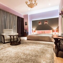 Plus 1 Hotel комната для гостей