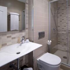 Отель Blanc Guest House Испания, Барселона - отзывы, цены и фото номеров - забронировать отель Blanc Guest House онлайн ванная