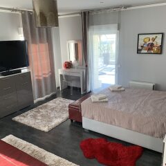 Отель Luxueuse et Confortable Villa sur Mer Франция, Ницца - отзывы, цены и фото номеров - забронировать отель Luxueuse et Confortable Villa sur Mer онлайн комната для гостей