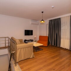 Отель Joy Suites комната для гостей фото 5
