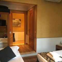 Отель iH Hotels Piazza di Spagna View - Luxury Guest House Италия, Рим - отзывы, цены и фото номеров - забронировать отель iH Hotels Piazza di Spagna View - Luxury Guest House онлайн комната для гостей