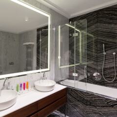 Гостиница Residences Moscow в Москве отзывы, цены и фото номеров - забронировать гостиницу Residences Moscow онлайн Москва ванная