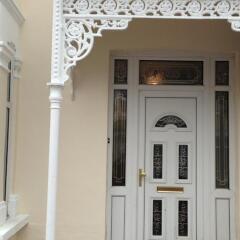Отель Lathom Cottage Лондон