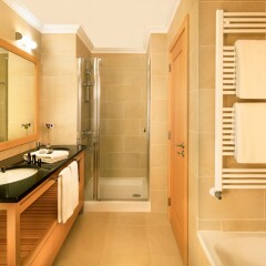 Отель The Beachfront Praia D'el Rey Golf & Beach Resort ванная