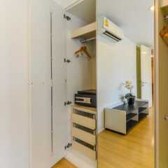 Отель Icheck Inn Skyy Residence Sukhumvit 1 Бангкок сейф в номере