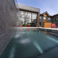 Отель Hôtel & Suites Normandin Lévis Канада, Сен-Николя - отзывы, цены и фото номеров - забронировать отель Hôtel & Suites Normandin Lévis онлайн бассейн фото 2