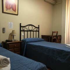 Отель Hostal El Pilar Испания, Мадрид - 1 отзыв об отеле, цены и фото номеров - забронировать отель Hostal El Pilar онлайн удобства в номере фото 2
