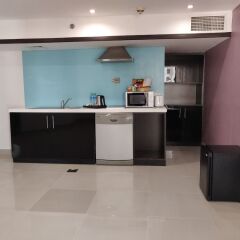 Ramada Hotel & Suites by Wyndham JBR Дубай фото 7