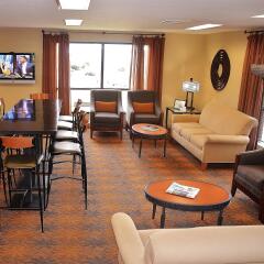 Отель Best Western Inn & Conference Center гостиничный бар