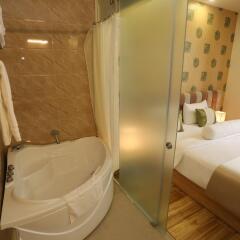 Thuy Sakura Hotel & Serviced Apartment ванная