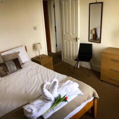 Отель Montauban House сейф в номере