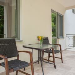 Отель Apricot Aghveran Resort балкон