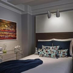Отель Paramount Times Square 4* Номер Broadway petit с двуспальной кроватью