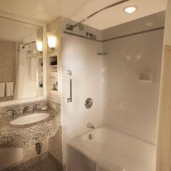 Отель New York Hilton Midtown ванная фото 5
